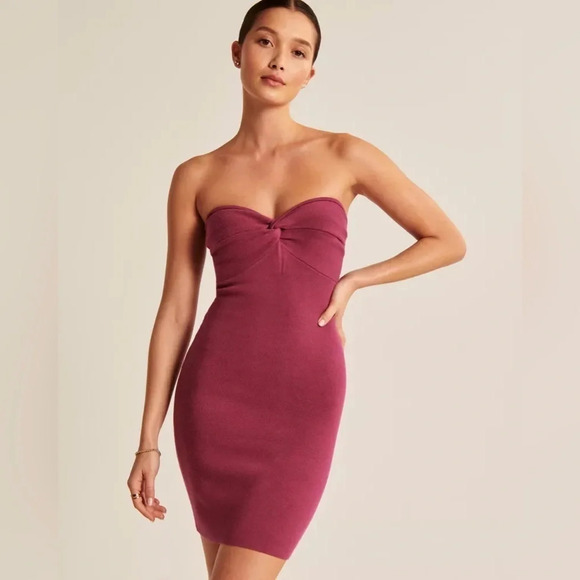 Abercrombie Strapless Twist-Front Mini Sweater Dress Raspberry Size Medium - Picture 1 of 9